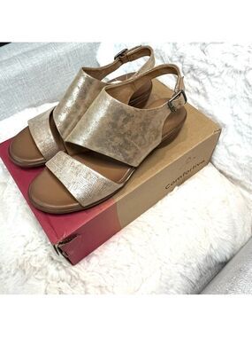 Comfortiva Nelma Gold Sandals 9